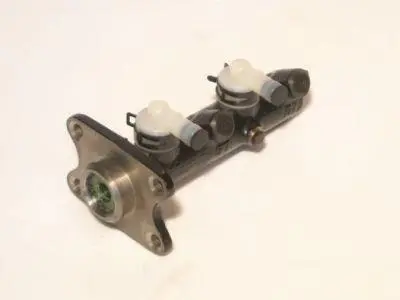 Цилиндр тормозной главный AISIN BMT007