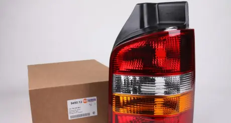 Ліхтар задній AUTOTECHTEILE 3945012