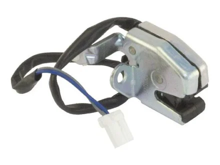 Замок задньої лівої дверки нижній електричний Autotechteile AUTOTECHTEILE 5050145