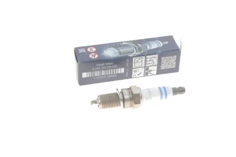 Свічка запалювання YR8DII33X - кратн. 10 шт ="" BOSCH 0242129519