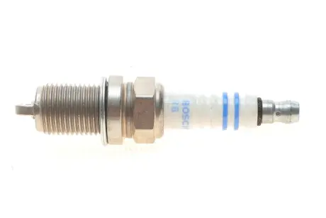 Свічка запалювання Renault Kangoo/Laguna II/Megane II 1.4-1.6 97- BOSCH 0 242 235 666
