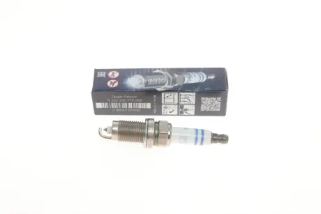 Свічка запалювання VW Golf V/Passat 2.0 FSI 04-10 BOSCH 0 242 235 775