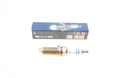 Свічка запалювання Toyota Sequoia/Land Cruiser/Lexus GS/GX/LS/LX 2.7-5.7 07- BOSCH 0 242 236 593