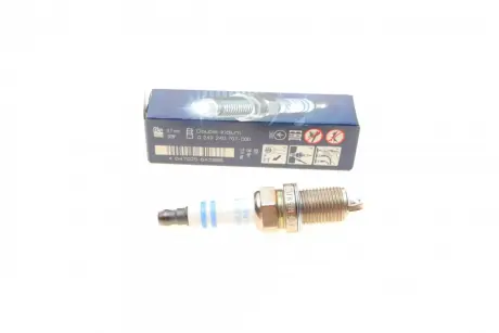 Свічка FR6KII332S BUICK/CHEVROLET/OPEL - кратн. 10 шт ="" BOSCH 0242240707