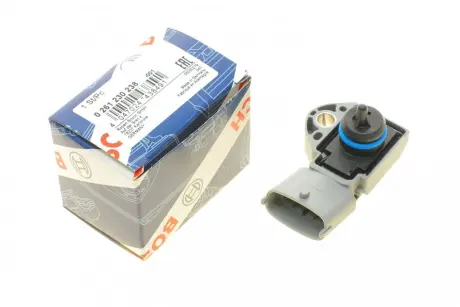 Датчик тиску палива Ford Focus 2.5 09-11/Volvo C30/S40/V40/V70 2.5 04- BOSCH 0 261 230 238