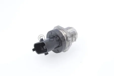 Датчик тиску палива на паливн. рейці NISSAN CABSTAR, PATROL GR V 3.0D 09.06- 0 281 006 244 BOSCH 0281006244