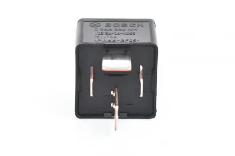 Реле обігрівача скла VW Caddy/Passat 85- (12V) BOSCH 0 986 332 001