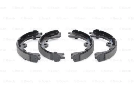 Колодки гальмівні барабанні (комплект 4 шт) BOSCH 0 986 487 930