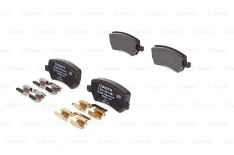 Комплект гальмівних колодок задн, VOLVO S60 II, S80 II, V60 I, V70 III, V70 III/KOMBI, XC60 I, XC70 II FORD GALAXY II, GALAXY MK II, S-MAX LAND ROVER FREELANDER 2 1.5-4.4 03.06-12.19 0 986 494 641 BOSCH 0986494641