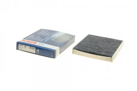 Фільтр салону Ford Focus II/Volvo C30/C70 II/S40 II/V50 04-13 (вугільний) BOSCH 1 987 432 413