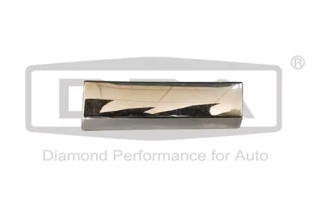 Накладка порога права передня (хром) VW Passat (14-) DPA 88531802402