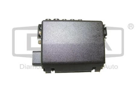 Корпус блока предохранителей Skoda Octavia(96-10) / VW Golf(97-05) / Audi TT (99-06) DPA 89370158802