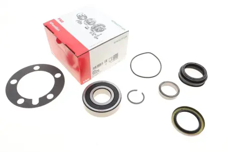 Підшипник маточини (задньої) Toyota Hilux 2.5/3.0D 05- (к-кт) FAG 713 6184 40