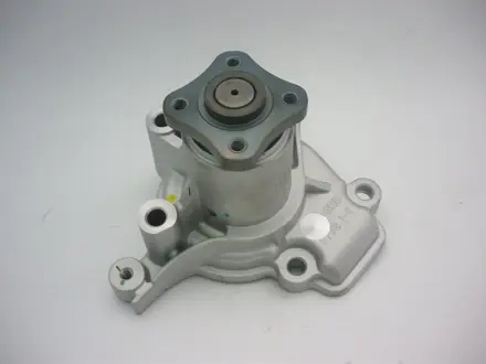 Насос водяний HYUNDAI/KIA i30, CEED, TUCSON, SPORTAGE GMB GWHY42A