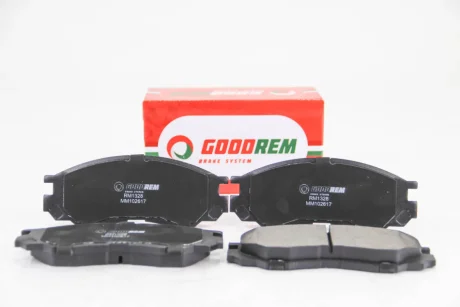 Гальмівні колодки пер. L200/Strakar/L400/Space Gear 94-07 (без сигналізатора) GOODREM RM1328
