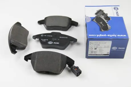 Тормозные колодки дисковые; передняя ось / Rapid 20 HELLA 8DB355010581