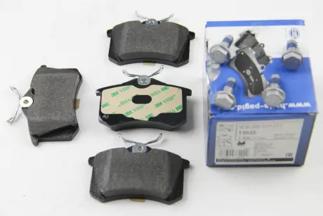 Колодки гальмівні дискові комплект задні PAGID HELLA 8DB355017711