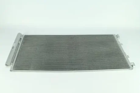 Радіатор кондиціонера Renault Master III/Opel Movano B/Nissan NV400 (10-) 2.3 dCi OTO RADYATOR Kale 342560