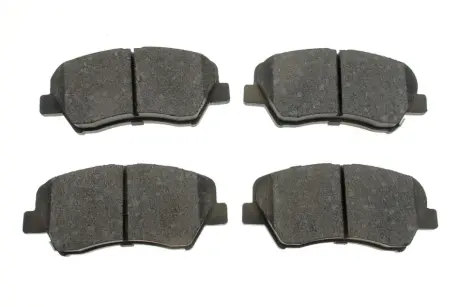 Колодки гальмівні (передні) Hyundai Elantra 10-/ i30 11-/ Kia Ceed/Cerato 12- R15 PARTS KAVO KBP-3030