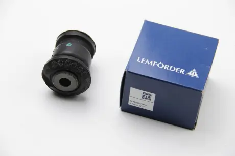 Сайлентблок важеля LEMFORDER 3665701