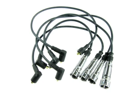 Комплект проводів запалювання AUDI 50 VW CADDY I, DERBY, GOLF I, JETTA I, PASSAT B1, PASSAT B2, POLO, POLO CLASSIC, POLO II, SANTANA, SCIROCCO, TRANSPORTER T2, TRANSPORTER T3 0.9-2.0 08.68-07.92 MAGNETI MARELLI 941318111155