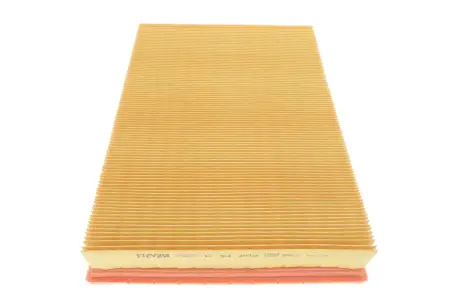 Фільтр повітряний Volvo 740/760/780/940/960 2.0-2.3/2.4TD 82-98 -FILTER MANN C 34 200