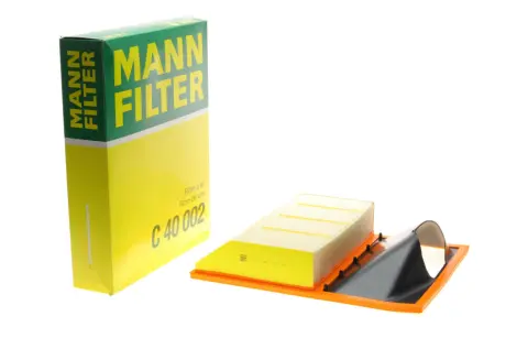 Фільтр повітряний Iveco Daily 2.3 E6/3.0HPI/HPT 06- -FILTER MANN C 40 002