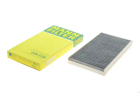 Фільтр салону вугільний на BMW 5 (E60 E61) 520d E60 E61 N47D20A -FILTER MANN CUK3139