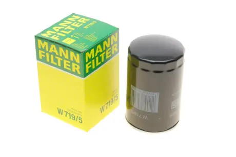 Фільтр масляний VW Caddy/Golf I/II/III/Passat -96/Audi 80/100 -94/A6 -97 (бензин) -FILTER MANN W 719/5