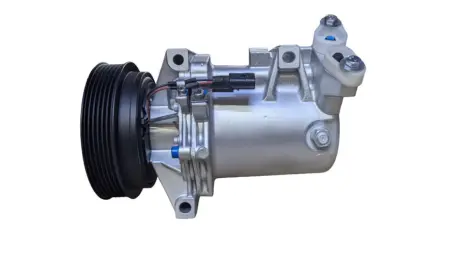 Компресор кондиціонера відновлений RENAULT Duster 10-18, Logan 13-, Sandero 13-, Logan 04-13, Fluence 09-17; NISSAN Juke 10-19, NV200 10-; DACIA Duster 10-17, Logan 04-12, Logan 12-22, Sandero 08-12, Sandero 13-20, Dokker 12-21, Lodgy 12-22 MSG 8201025121 R