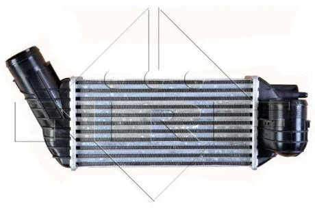 Радіатор інтеркулера Citroen C4/Peugeot 3008/5008 2.0 HDi 09- NRF 30376