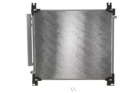 Радиатор кондиционера (с осушителем) Toyota Hilux VIII 2.4D/2.8D-4D 15- NRF 350655