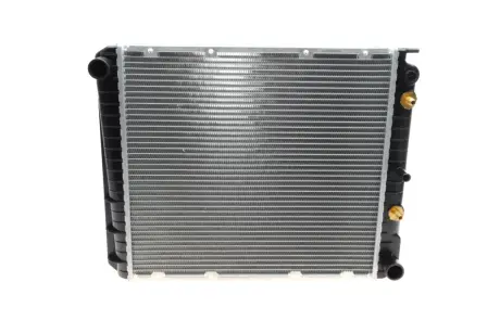 Радиатор охлаждения Volvo 740/940 2.0-2.3 85-94 NRF 514782
