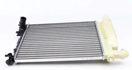 Радіатор охолодження Citroen Xsara 1.4-1.8i 97-05 (МКПП/-AC) NRF 58184