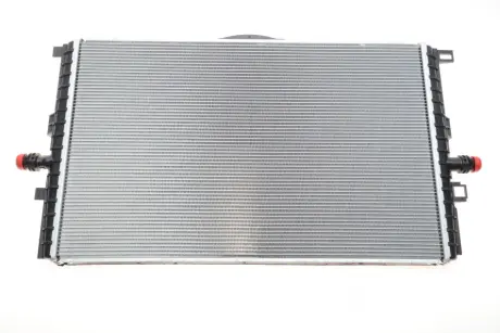 Радиатор охлаждения Tesla Model 3/Model Y 17- OEM 1607811-00-B