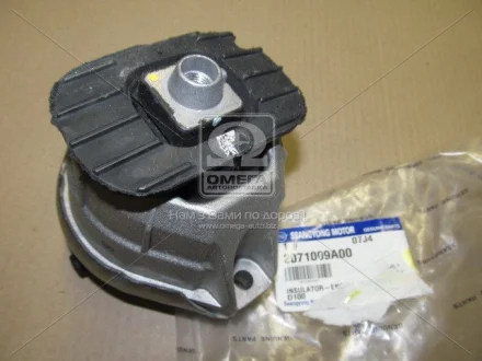 Опора двигуна права ліва Rexton 06-12, Kyron 05-11 SSANGYONG 2071009A00