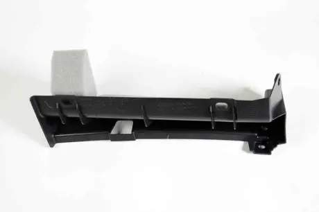 Накладка заднього бампера (57731-AJ030) SUBARU 57731AJ030