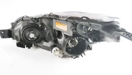 Фара передня у зборі SUBARU 84913AJ100