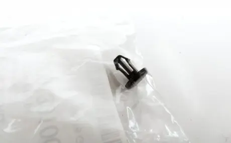 Кліпса панелі скла вітрового SUBARU 909130100
