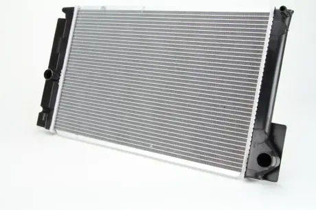 Радіатор двигуна THERMOTEC D72030TT