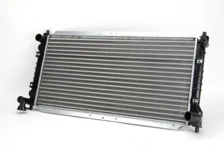 Радіатор двигуна THERMOTEC D73003TT