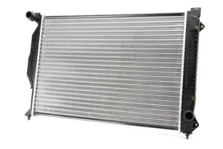 Радіатор двигуна THERMOTEC D7A018TT