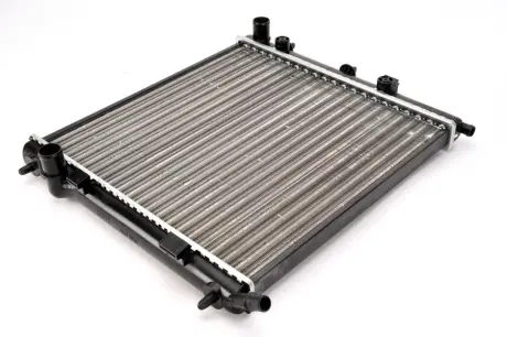 Радіатор двигуна THERMOTEC D7P020TT