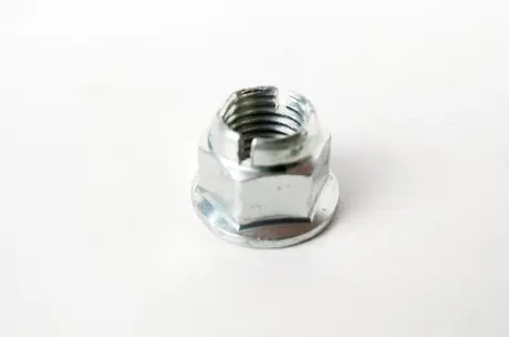 Гайка до болта шпильки установки вихлопної труби TOYOTA 9017910070