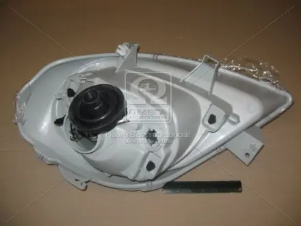 Фара права Renault Trafic/Opel Vivaro/Nissan Primastar (01-) TYC 20-A665-05-2B