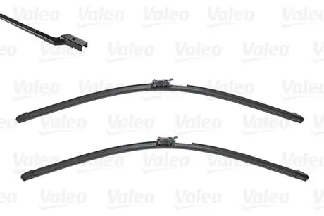 Комплект щіток склоочисника безкаркасних 650/480 Valeo 572308