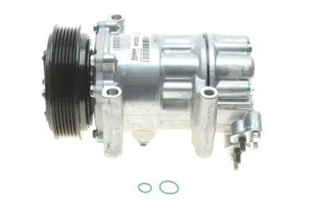 Компресор кондиціонера VAL813223 Valeo 813223