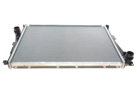 Радіатор охолодження BMW 3 (E46) 00-05 M43/N46/M47/M52/M54 (+ отв.масл.радіатор) Van Wezel 06002205