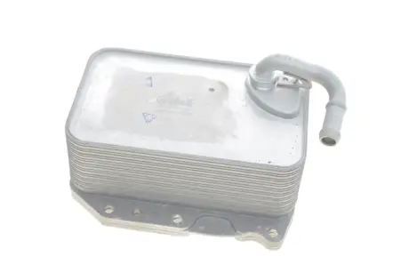Радіатор масла VW Amarok (17-), Touareg (18-)/Audi A4 (16-), A6 (15-)19, A6 (11-18), A8 (18-), Q5 (17-), Q7 (16) -),Q8 (19-) Vika 11171701401